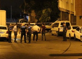 Bağcılar’da silahlı çatışma: Dört kişi ağır yaralı