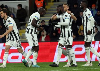 Beşiktaş’tan açıklama: Kayıkçı kavgasına son verin, VAR kayıtlarını açıklayın