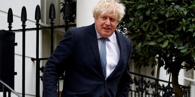 Boris Johnson’dan Covid partisi itirafı