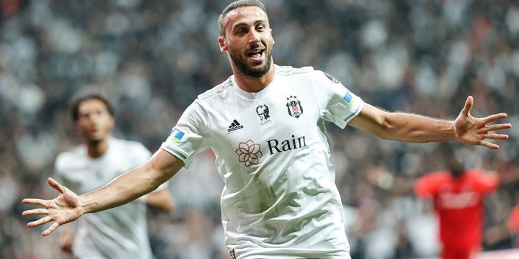Cenk Tosun: Transfer teklifini reddettim Beşiktaş’ta kalıyorum