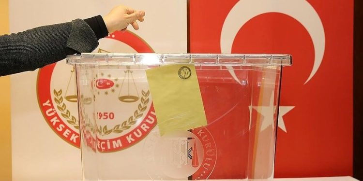 Cumhurbaşkanı adayları için 100 bin imza süreci başladı