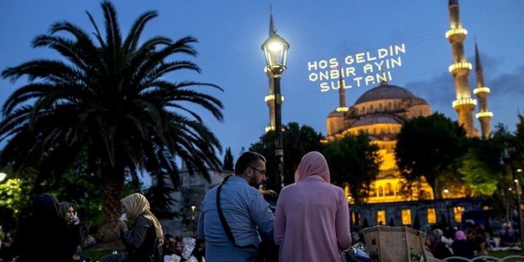 Fitre ne kadar, ne zaman verilir? Fitre kimlere verilir? (2023 Diyanet fitre miktarı)