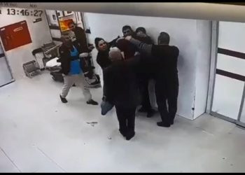 Güvenlik görevlisine “kırmızı alan” saldırısı