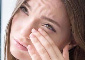 Havuzdan bulaşan göz hastalıklarına dikkat!