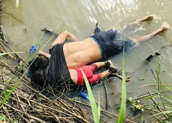 Meksika-ABD sınırında ‘Aylan Kurdi’ dramı (Mülteci kız ve babası)