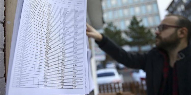 Seçmen listeleri bugün askıya çıkarılacak