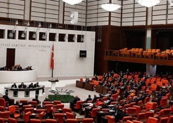 Tapu ve imar kanunlarında değişiklik teklifi komisyonda kabul edildi