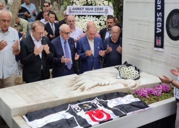 Beşiktaş’ın efsane ismi Süleyman Seba, vefatının 9. yılında kabri başında anıldı