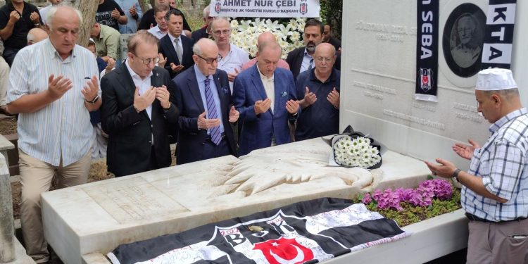 Beşiktaş’ın efsane ismi Süleyman Seba, vefatının 9. yılında kabri başında anıldı