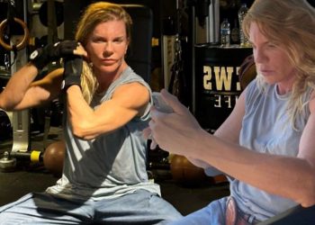 Biricik Suden’in kol kasları dikkat çekti