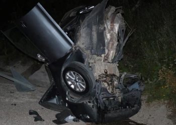 Bolu’da feci kaza | Bariyere çarpan otomobil ikiye bölündü: 1 ölü