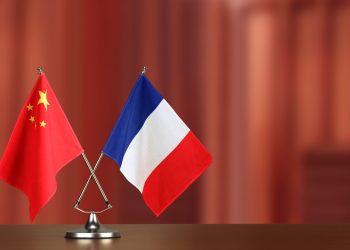 Çin’den Fransa’ya AB ile ilişkilerinde “öncü rol oynaması” çağrısı