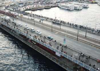 Galata Köprüsü’nde yenileme çalışmasının ilk etabı bu gece başladı