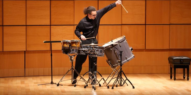 İş Sanat’ın 24’üncü sezon “Parlayan Yıldızlar” başvuruları başladı