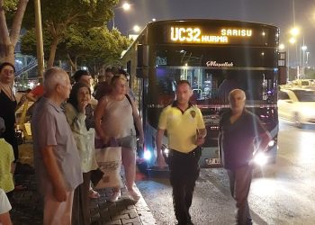 Şoför “psikolojim bozuldu” deyip araçtan indi