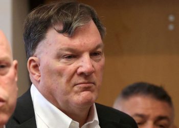 ABD’de cinayet zanlısı evinde bulunan yüzlerce silahı geri istedi