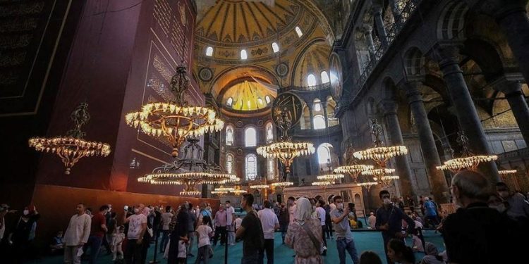 Ayasofya’nın kapısının kırılmasına ilişkin davada istenen ceza belli oldu