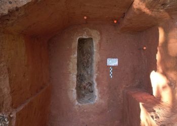 Meksika’da 11 mezar ile 1000’den fazla tarihi eser keşfedildi