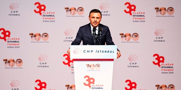 CHP’nin yeni İstanbul İl Başkanı Özgür Çelik oldu