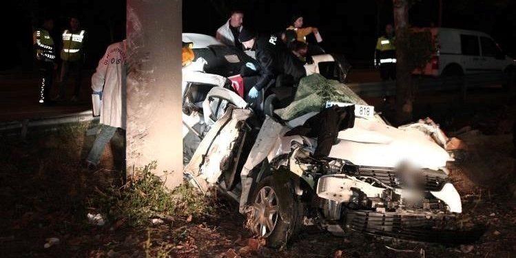 Doğum günü eğlencesinden dönerken facia yaşadılar: 3 ölü, 1 ağır yaralı