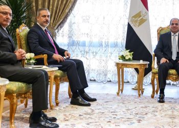 Gazze için yoğun diplomasi trafiği sürüyor | Dışişleri Bakanı Fidan, Mısır Cumhurbaşkanı Sisi ile görüştü