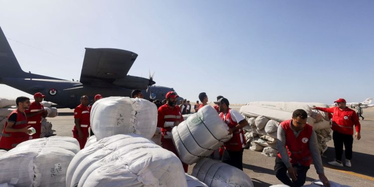 İran, Gazze için 60 tonluk insani yardım malzemesini Mısır’a gönderdi