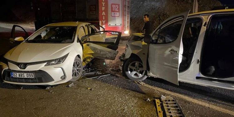 Siverek-Adıyaman kara yolunda kaza: 8 yaralı