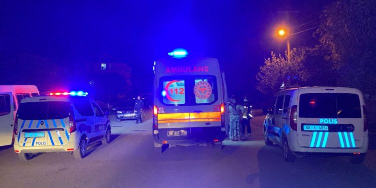 Akrabaların silahlı sopalı yevmiye kavgası: 9 yaralı