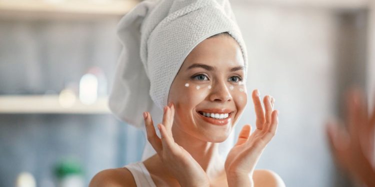 Düzenli nemlendirici kullanmanın ciltte yarattığı etkiler