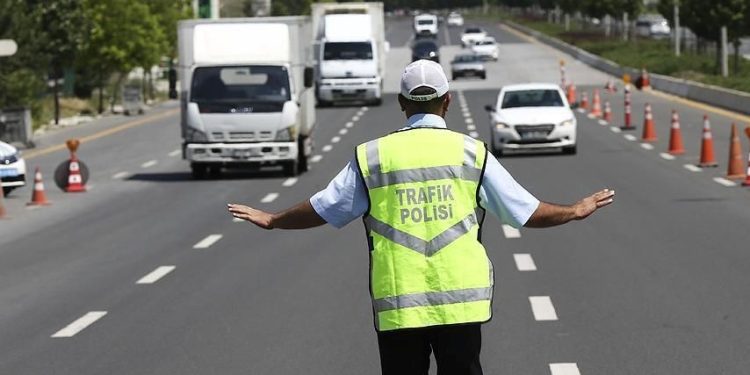 Bugün hangi yollar trafiğe kapalı olacak? 24 Ekim Salı İstanbul’da trafiğe kapalı yollar