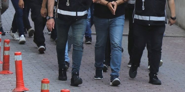 FETÖ’nün KPSS usulsüzlüğü ve finans yapılanmasına operasyon: 49 gözaltı kararı
