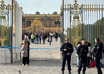 Fransa’da Versay Sarayı için sahte bomba ihbarı yapan kişiye hapis cezası